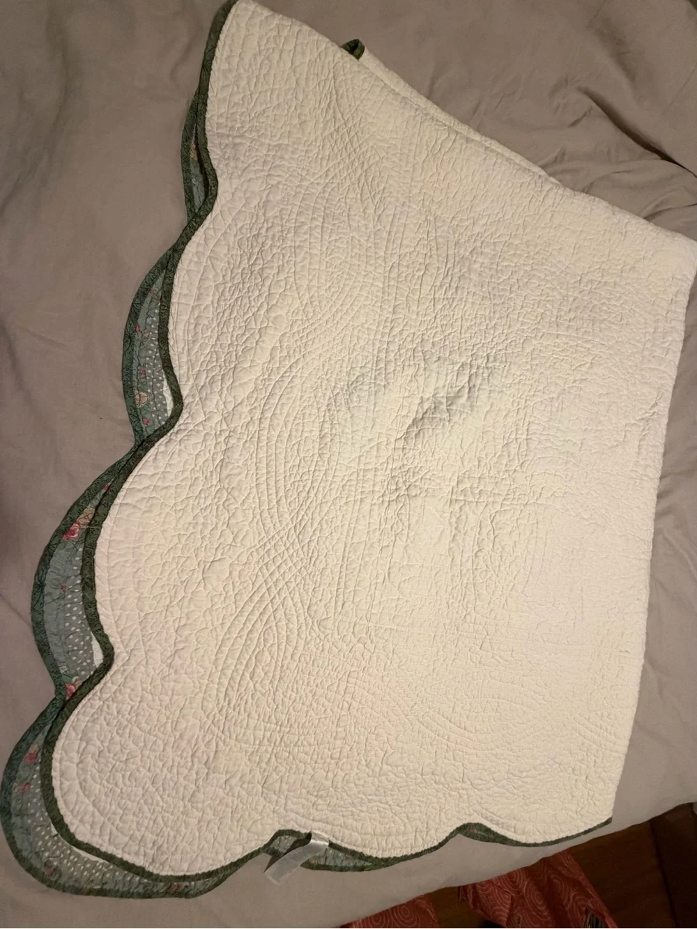Vintage JCP Queen Double Wedding Ring & Floral Embroidery Quilt, EUC